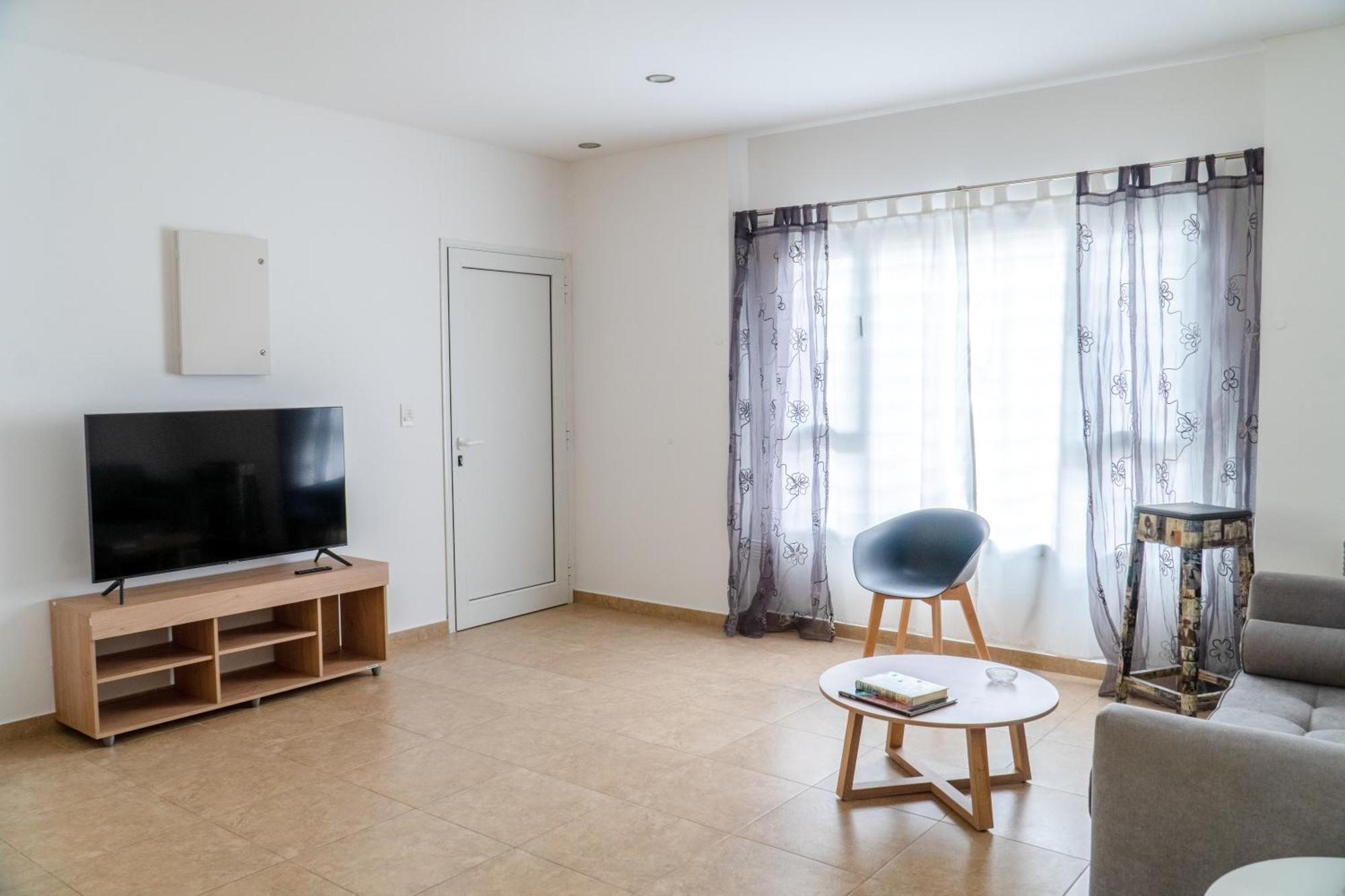 Maca Tobiano, Amplio, Calido, A Pasos Del Mar Apartment Puerto Madryn Bagian luar foto