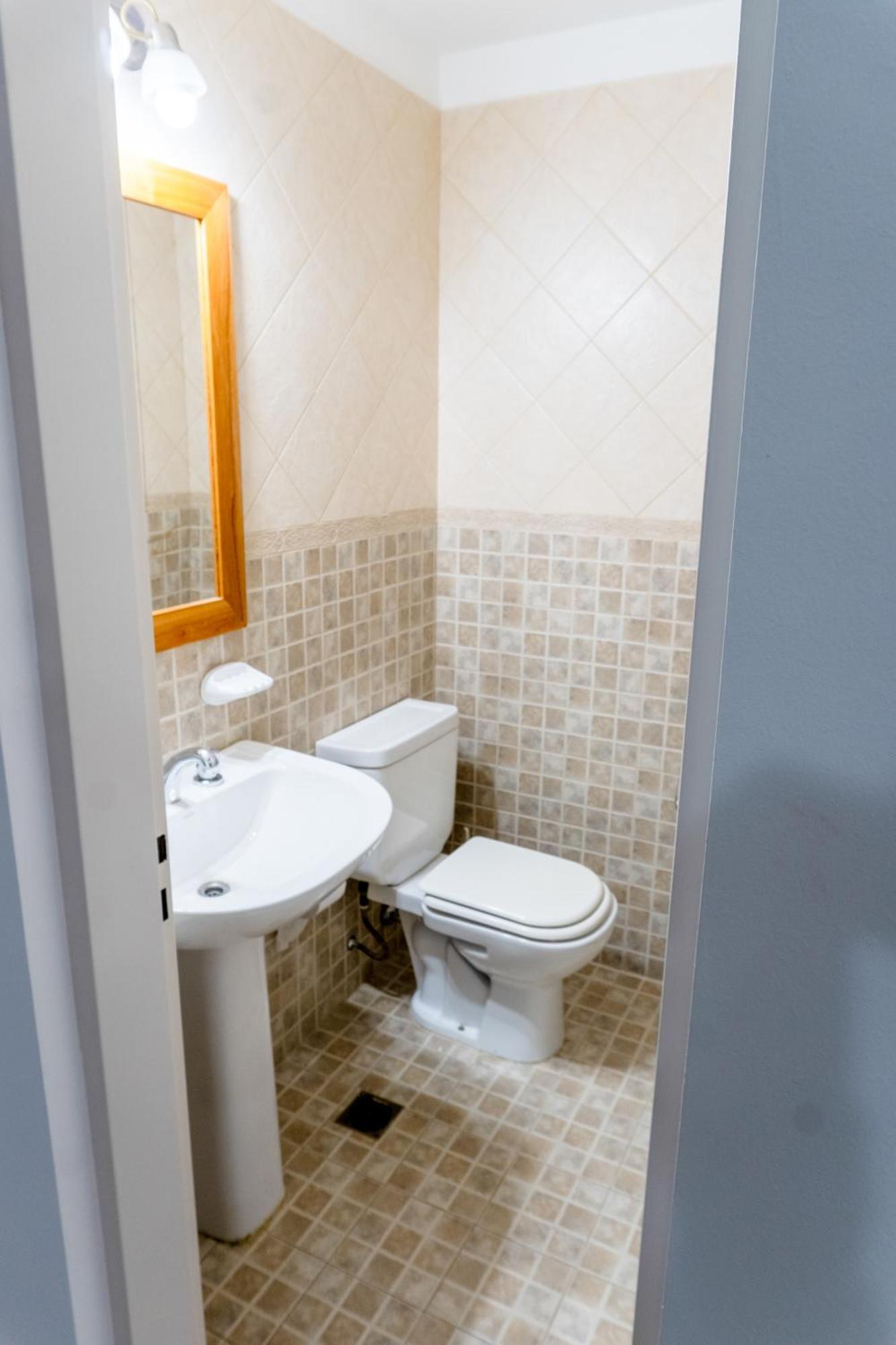Maca Tobiano, Amplio, Calido, A Pasos Del Mar Apartment Puerto Madryn Bagian luar foto