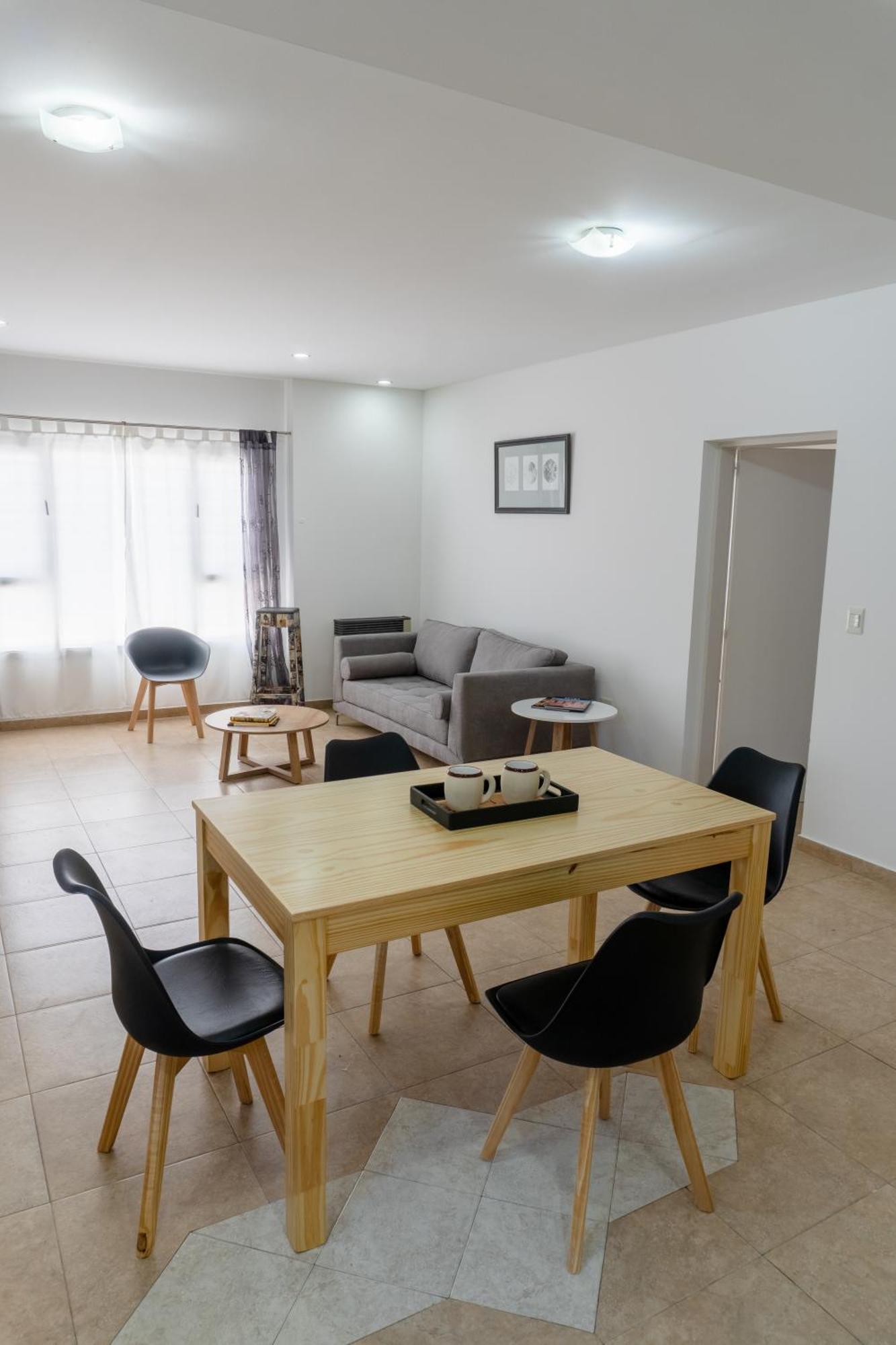 Maca Tobiano, Amplio, Calido, A Pasos Del Mar Apartment Puerto Madryn Bagian luar foto